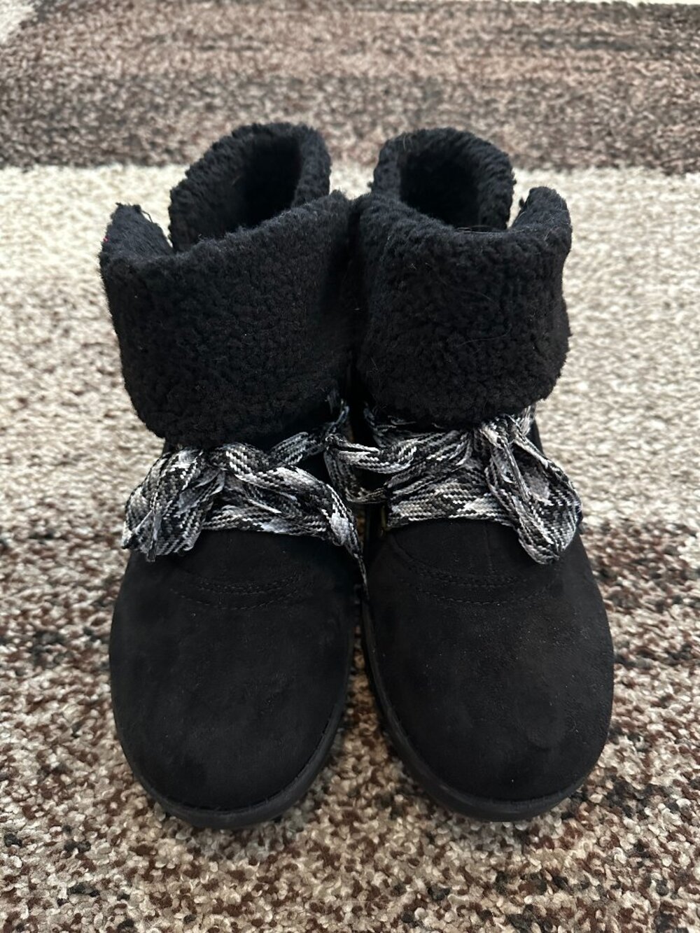 WHITE MOUNTAIN (8.5) Black Idol Bootie Faux Fur Boot Brown Plaid Fall Cold Cozy